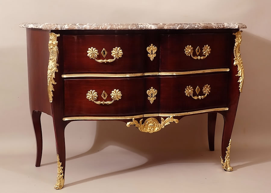 Commode-18e-sauteuse-Régence-parisienne-estampillée-Lieutaud